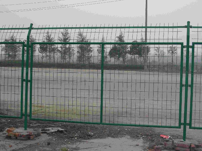 衡水市PVC绿色钢丝网护栏价格厂家
