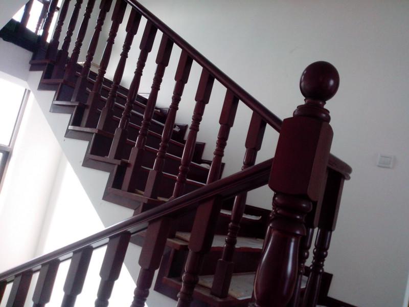 供应上海青浦哪里做实木楼梯的最便宜,青浦楼梯厂家，楼梯定做